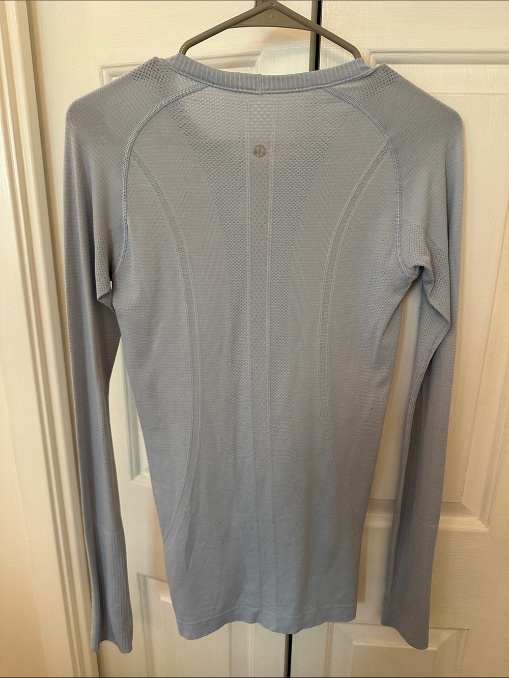 lululemon athletica women’s Light Blue Seamless Swiftly Tech